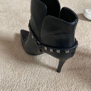 BCBG boots